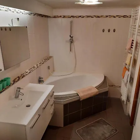 Landgasthaus Birkegg * لوتاش